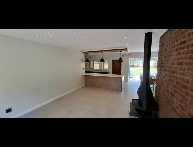 3 BEDROOM HOUSE FOR SALE IN MOUNTAIN HOMES